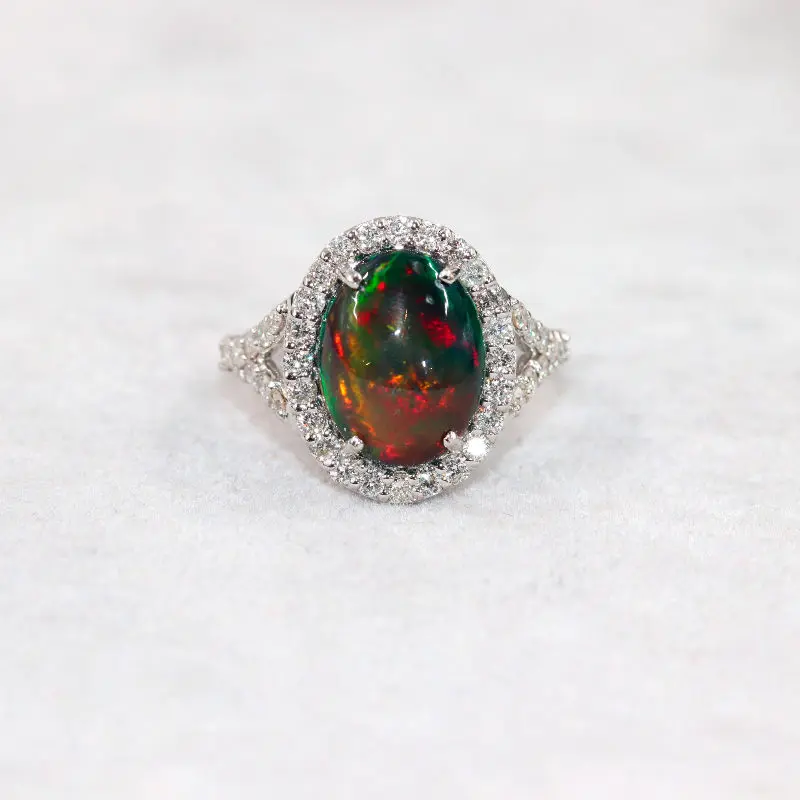 Bague opale verte et diamants