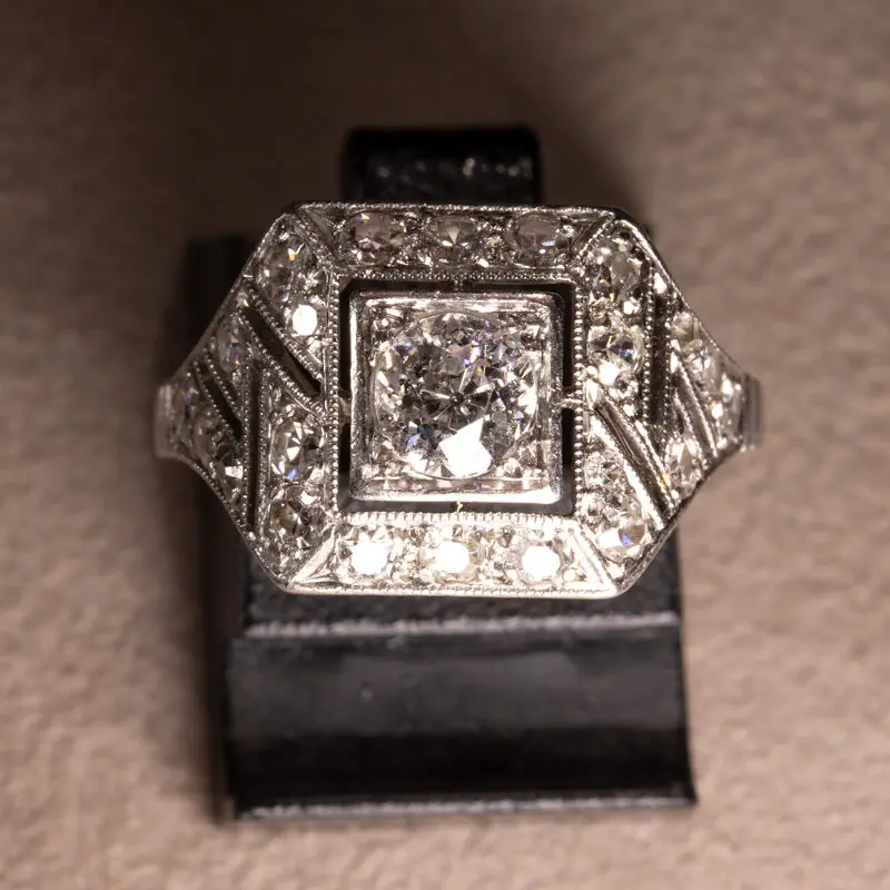 Bague carrée platine diamants 1930